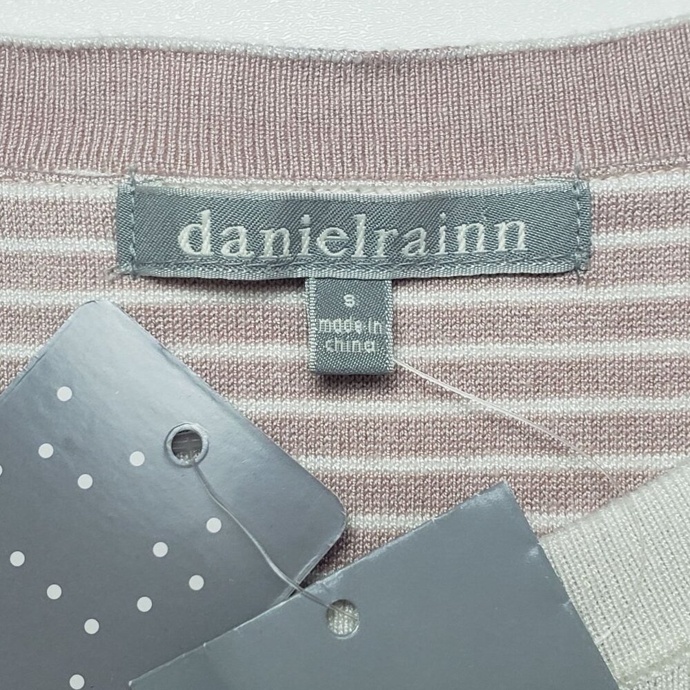 Daniel Rainn Cardigan Sweater Women Small Light Mauve White Abstract Flower Chic - Picture 3 of 16